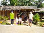 องค์การบริหารส่วนตำบลโคกยาง มอบถุงยังชีพแก่ผู้ได้รับคำสั่งกั